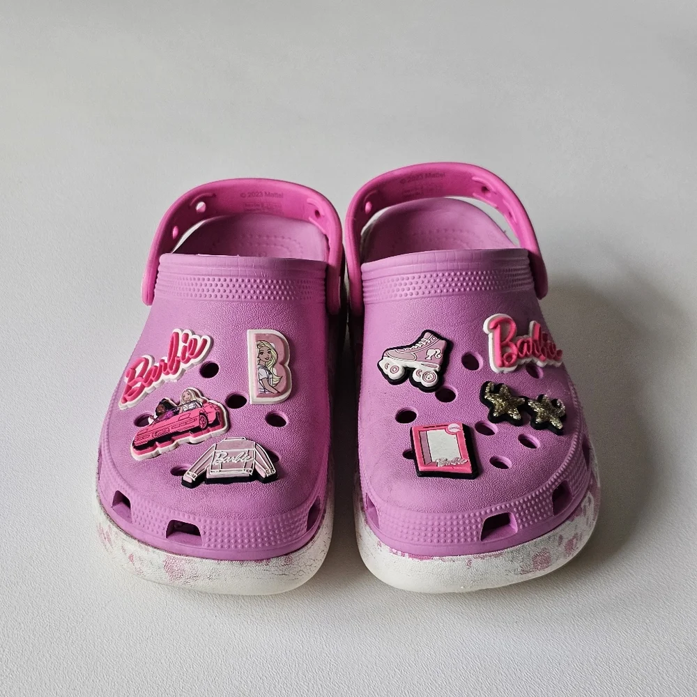 🎀 Crocs Barbie Platform Clogs Kids J3 Pink Jibbitz Charms Limited Edition